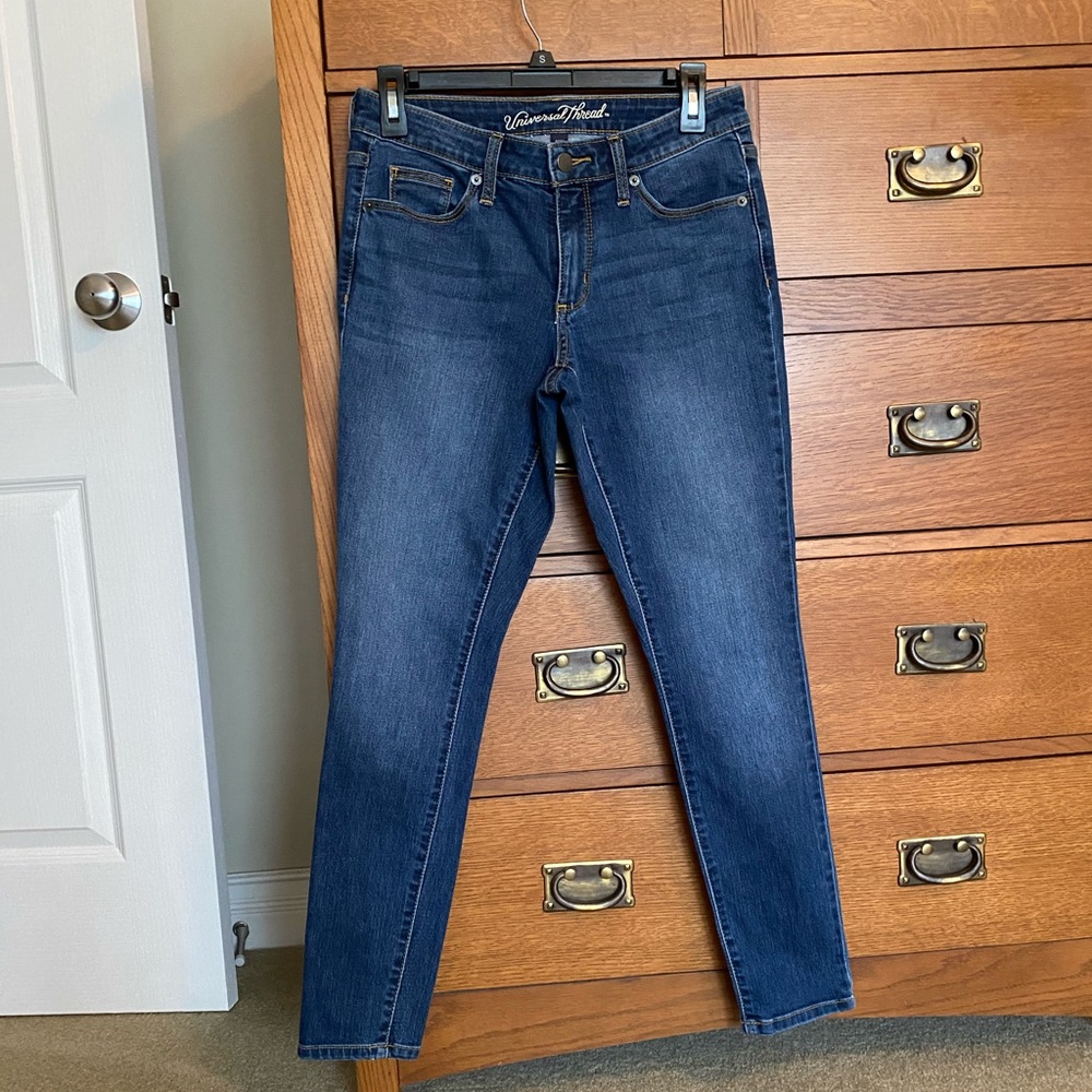 Universal Thread Jeans
